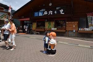 b002.jpg